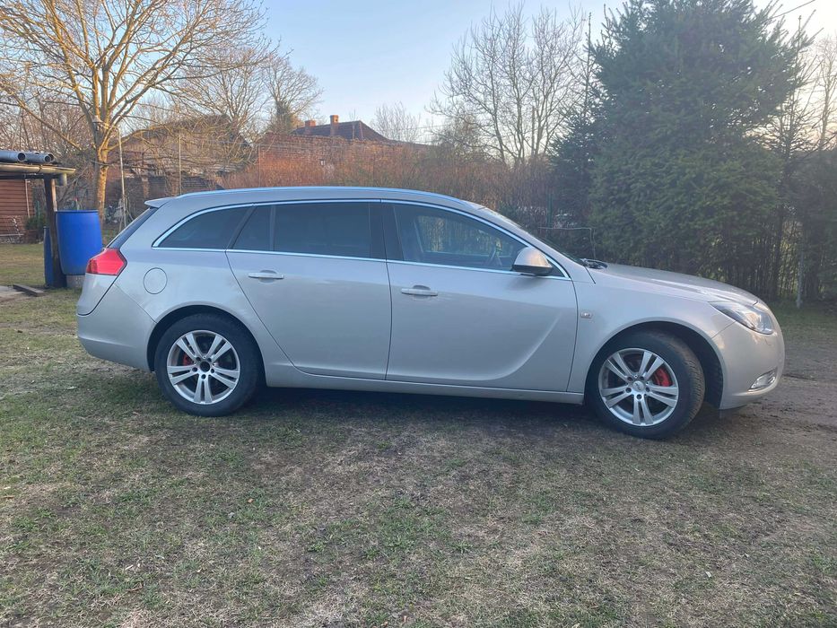 Samochód  opel insignia