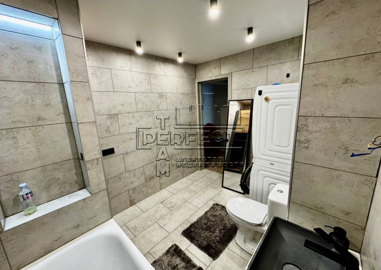 Продаж 2к квартири Якуба Коласа 5
