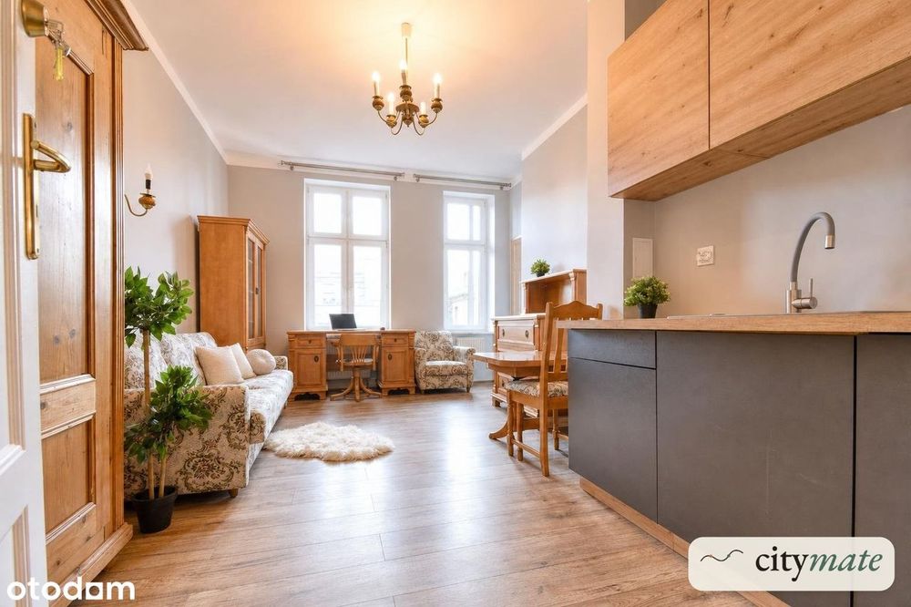 | Kawalerka 25m2 w Centrum | ul. Półwiejska 35 | blisko uczelni |