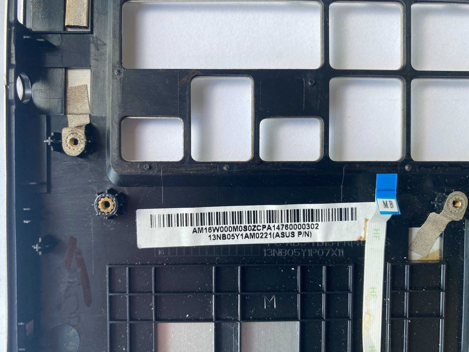 Asus Transformer Book Flip TP300L, запчастини все що на фото.