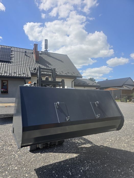 O pojemności 2.0m3 - 2.4m łycha szufla do ładowarki do tura