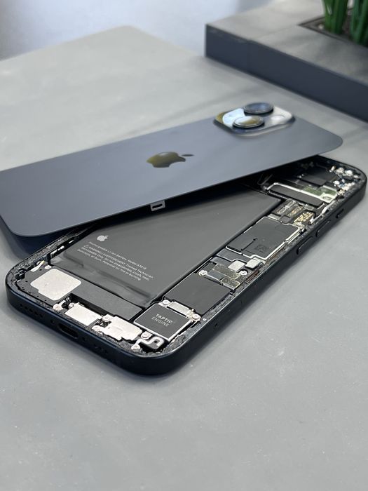 Ремонт iPhone, MacBook, iPad, Apple Watch. Ремонт техніки Apple Repair