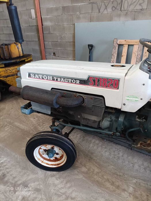 Trator Satoh1820 + caixa de carga nova