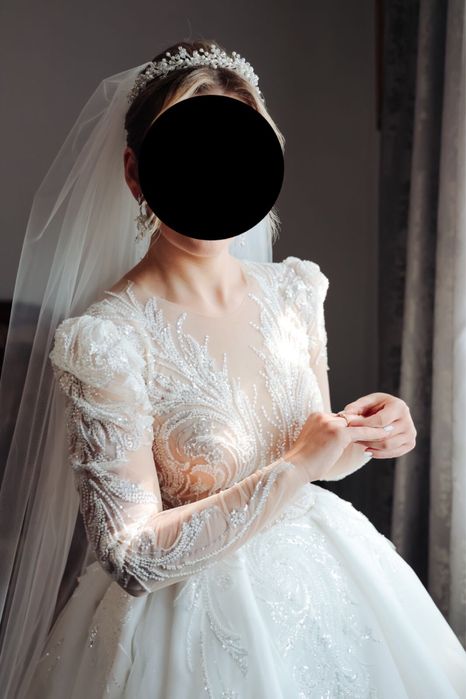 Продам весільну сукню