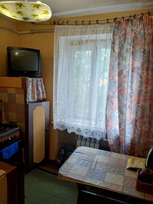 Продам 1 комнатную квартиру центр