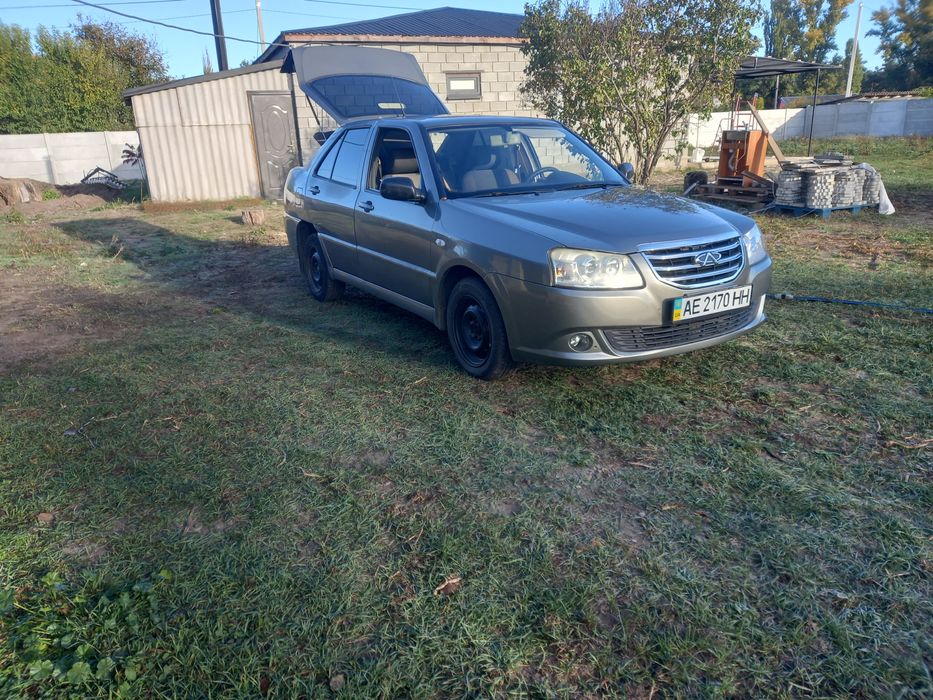 Продам хороший автомобиль гаражное хранение