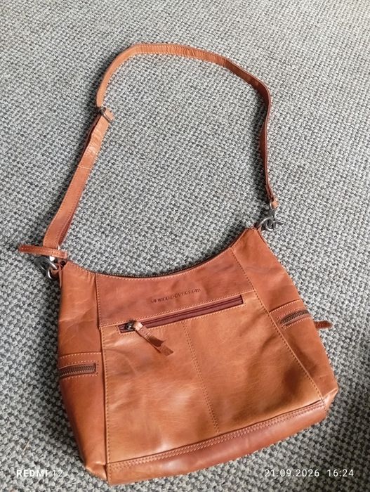 skórzana torba na ramię holenderskiej marki Spikes & Sparrow. Jest to model z linii Bronco (znany również pod nazwą Toronto)