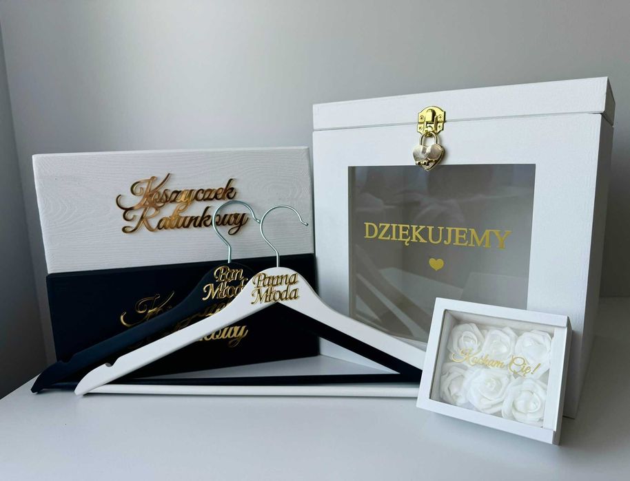 koszyczki wieszaki pudełko na koperty pleksi zamykane serce obrączki