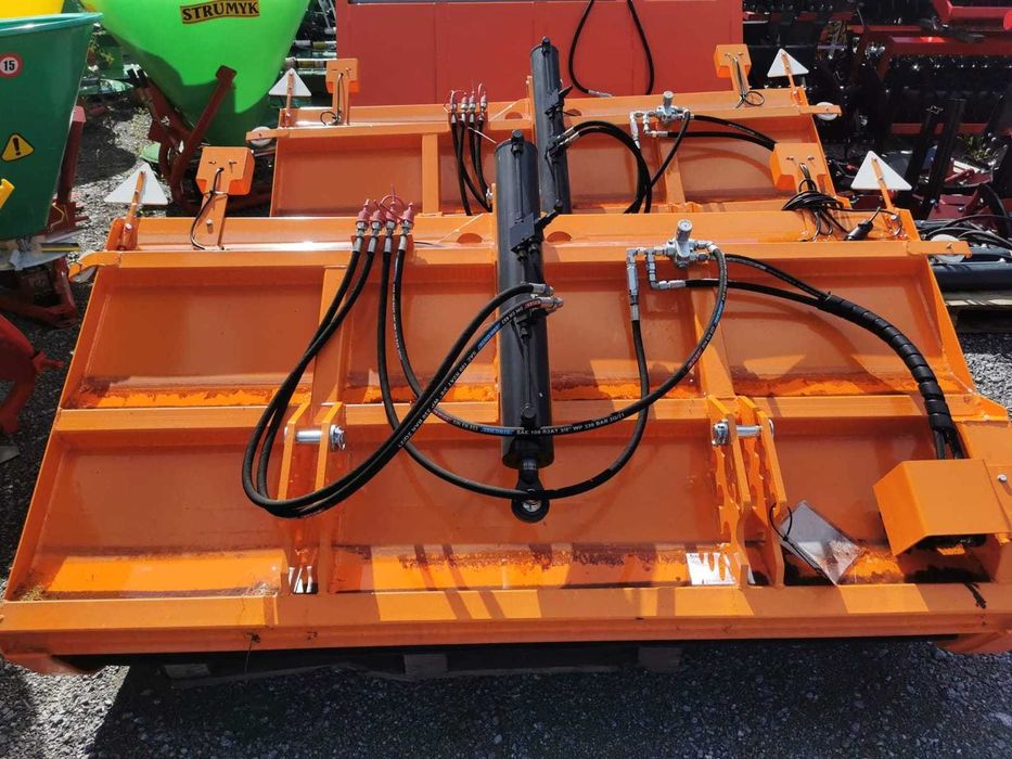 Nowa piaskarka solarka VOLANT 2.0m samozaładowcza posypywarka Dostawa