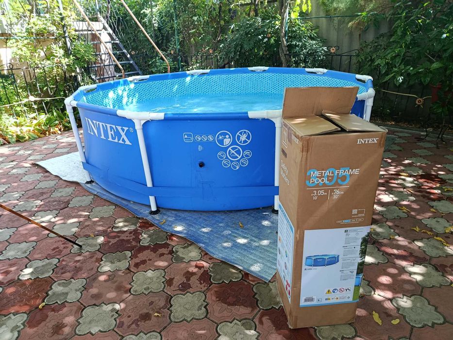 Продам каркасний бассейн 305×76 Intex