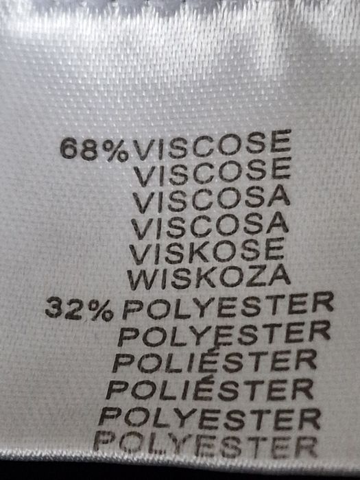 Czarny sweterek,prazki.