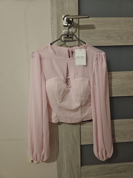 Elegancki top z dłuższym rękawem idealny na lato