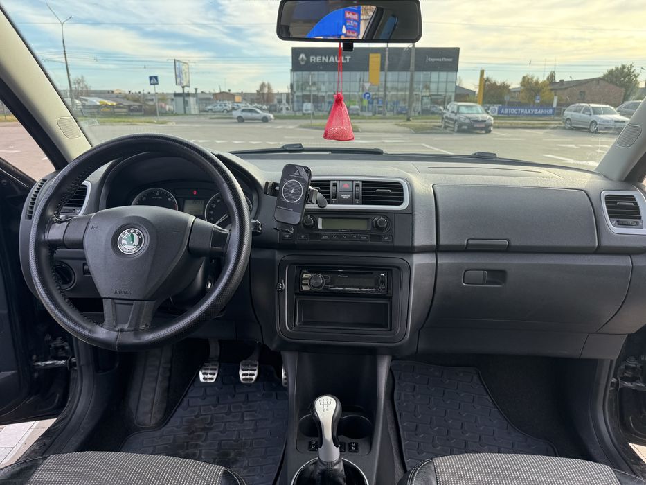 Терміново! Skoda Roomster scout 1.9 TDI