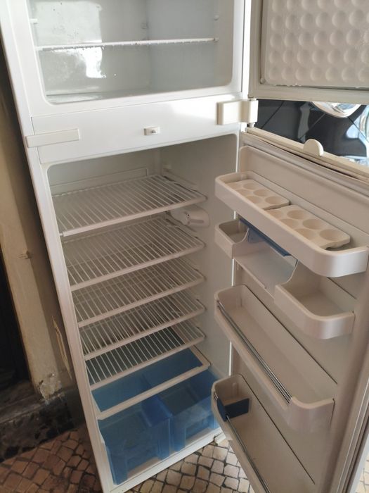 Frigorífico encastastrar