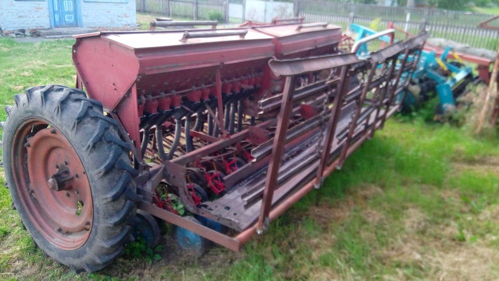 Сівалка зернова сівалка СЗ  з прикатуючими колесами