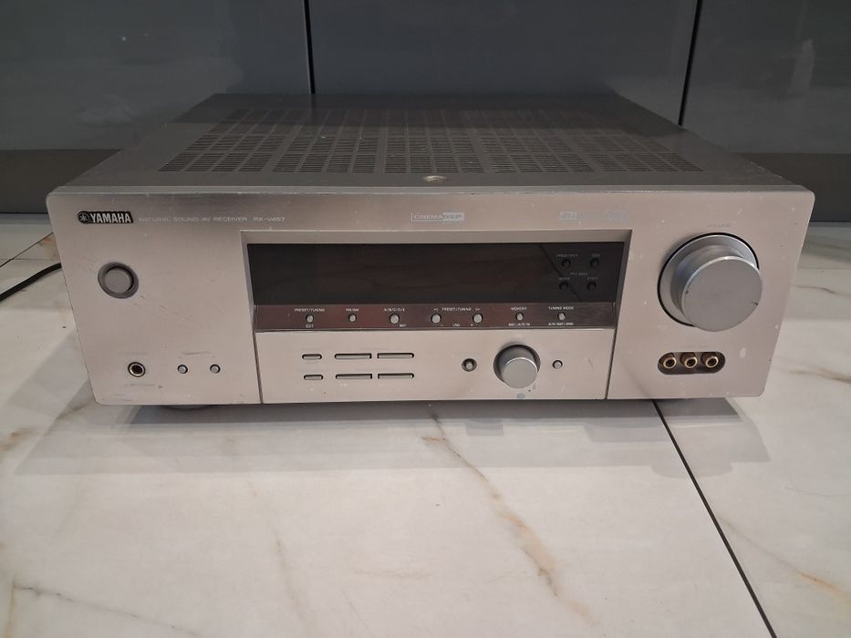Yamaha RX-V457 .