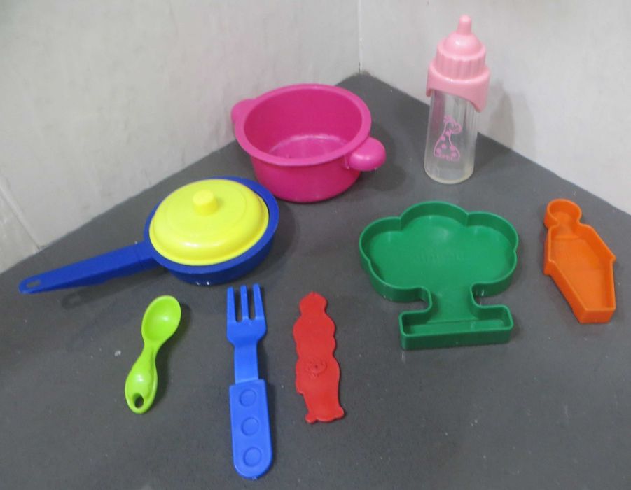 Segurança Conjunto 10 peças cuidar das bonecas + 1 bola 13 cm diâmetro