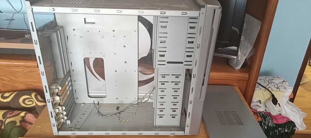 Used PC case64170317992449122