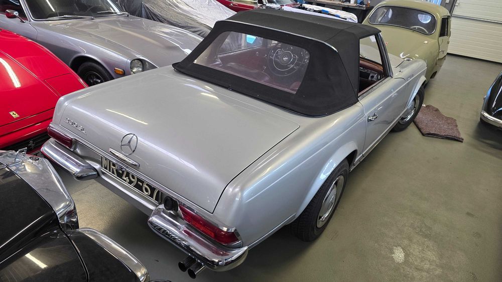 Mercedes-Benz 230SL W113 Pagode 1964 Classico registado en Portugal