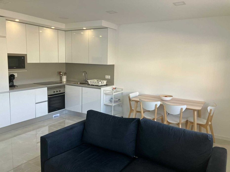 Apartamento T1 Novo com Garagem - Para férias em Sesimbra