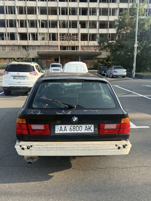 Продам BMW E34 520I