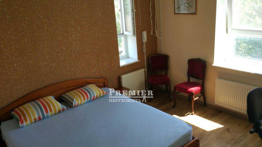 Продам двоповерховий будинок в Фонтанцs