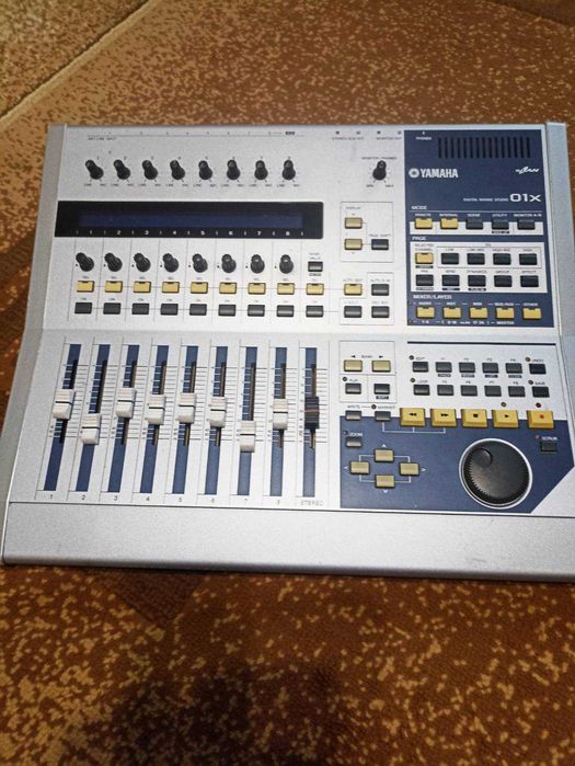 Продам, обміняю цифровий мікшерний пульт YAMAHA 01X
