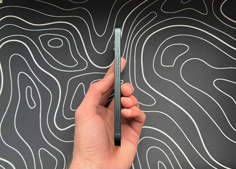 Замечательный - iPhone 13 - 128 гб - 88% АКБ - NEVERLOCK - MIDNIGHT