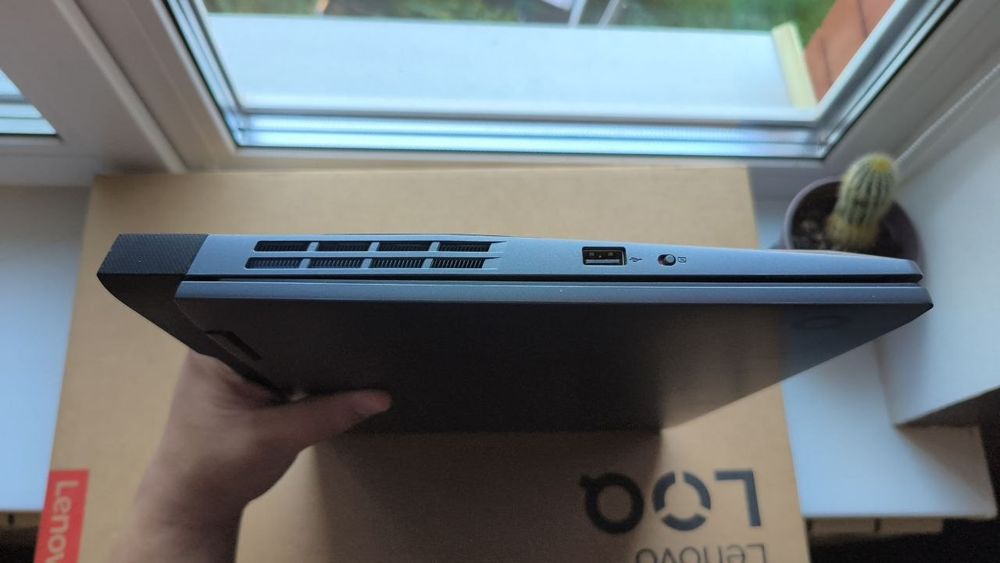 Ігровий ноутбук Lenovo LOQ 15IRH8 i7-13620H / RTX 4050 6G / 16GB DDR5