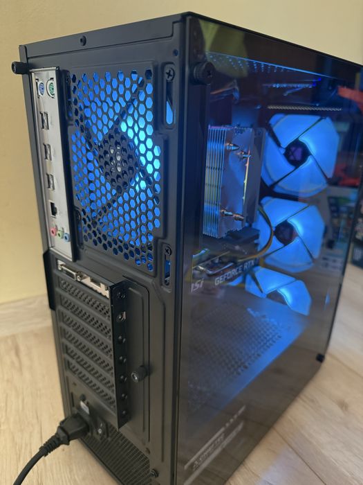 PC RTX3050 8gb / 32gb RAM ddr4 / RGB obudowa