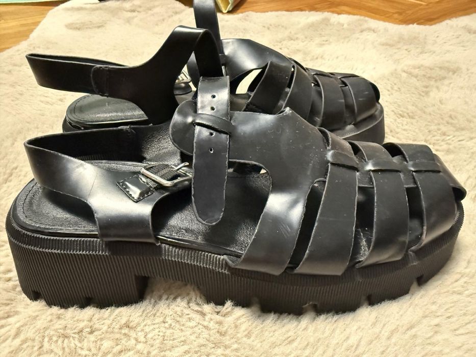 Трендові жіночі сандалі 37 р