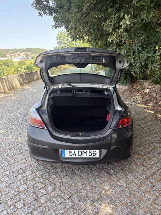 Opel Astra Gtc - Matte