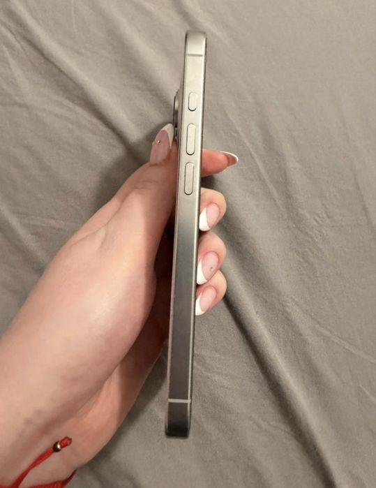 Apple iPhone 16 PRO 128 GB eSim stan bardzo dobry