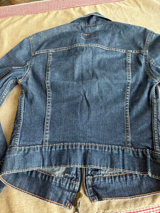 Kurteczka jeansowa Levis r.S jak nowa