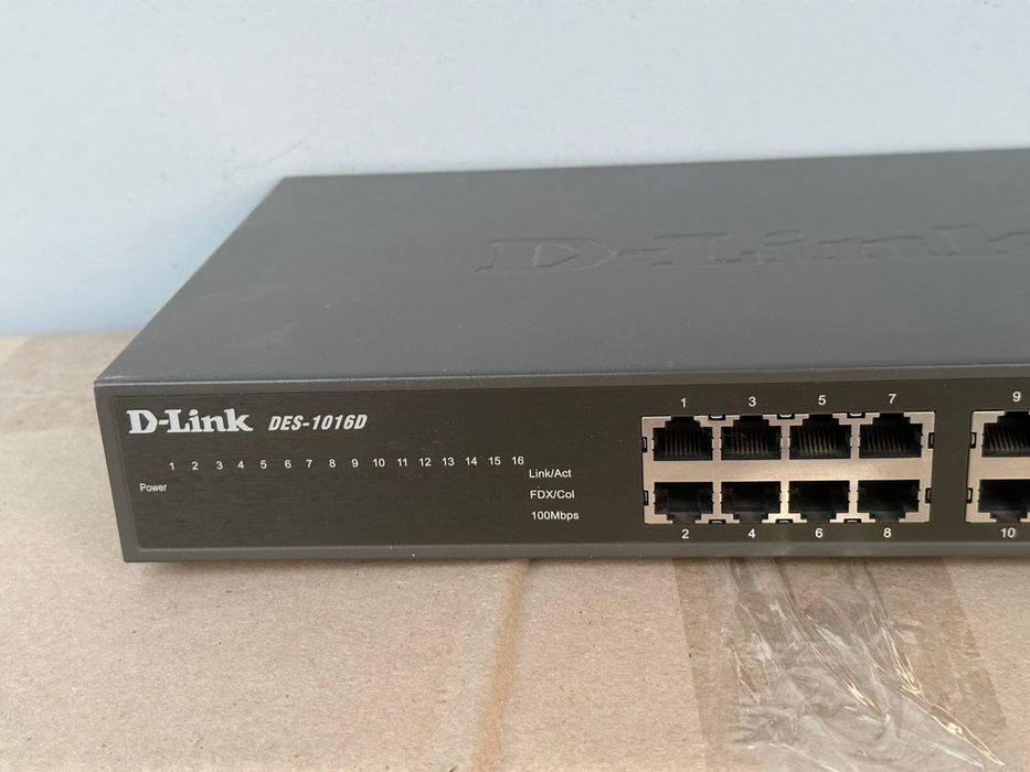 Коммутатор D-Link DES-1016D