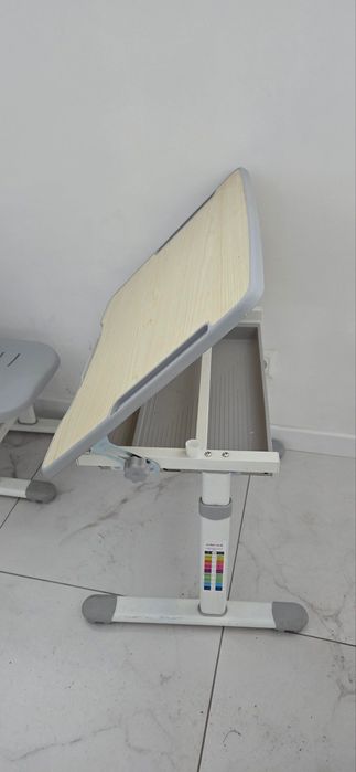 Дитячі парти зі стільцями, регульовані по висоті (2 комплекти)