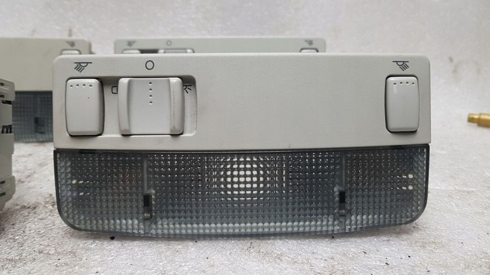 lampka oświetlenia wnętrza szyberdach 1j0947105