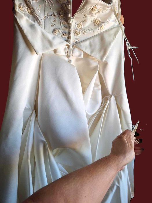 APROVEITE! VESTIDO DE NOIVA - usado 1 vez, mas em óptimo estado