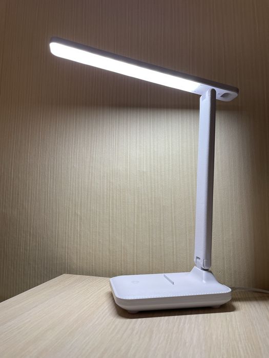 Led лампа настольна від паувербанка