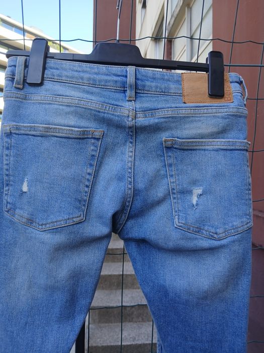 Calça de ganga tam 36 marca Bershka