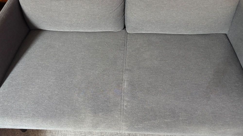 Vendo sofá de 2 lugares