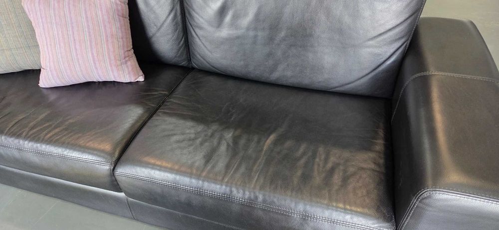 Sofá Couro Preto 3PAX