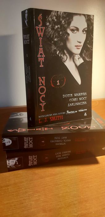 Świat nocy tomy 1-3 L.J. Smith