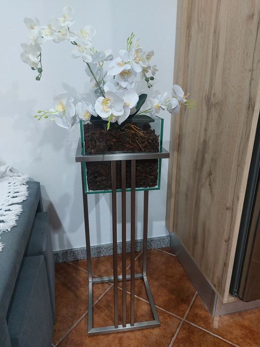 Vendo floreira em inox