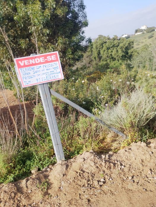 Vende-se Terreno