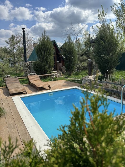 Готовий бізнес: 3 ділянки з житловим будинком