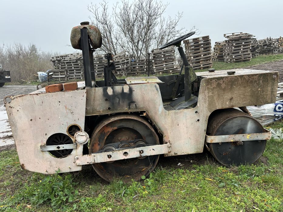 Каток ДУ-54 тротуарний дорожний 2 тони