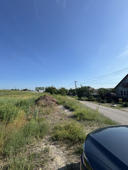 Продам мальовничу ділянку в Новоолександрівці.