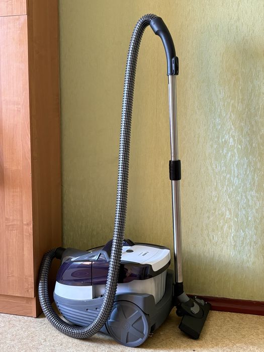 Пилосос Bosch AquaWash&Clean Serie 4