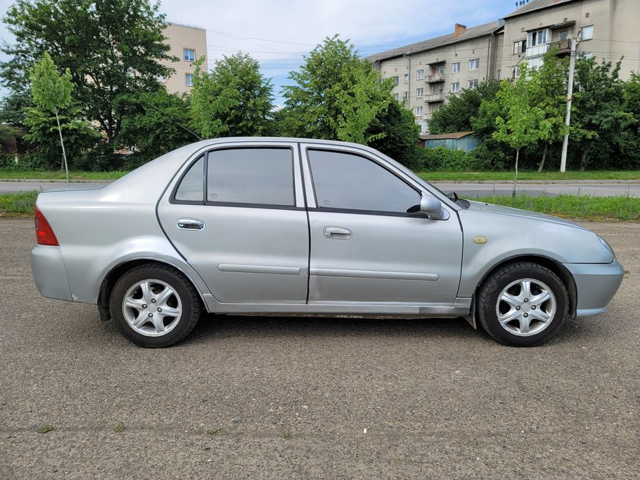 Автомобіль Geely CK